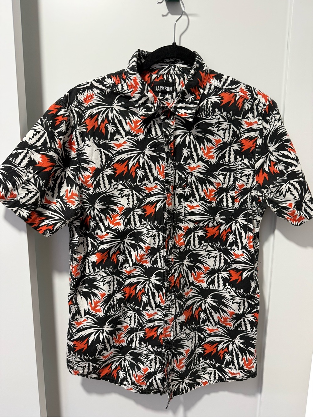 JACKSON Black White and Orange Short-Sleeve Tropical Button-Up Shirt